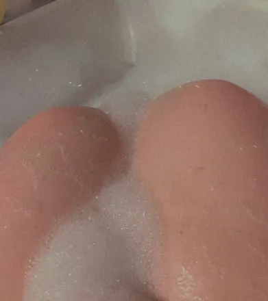 OnlyFans account  mariebaby69 header 2
