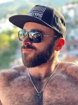 OnlyFans account  bearzuko avatar 1