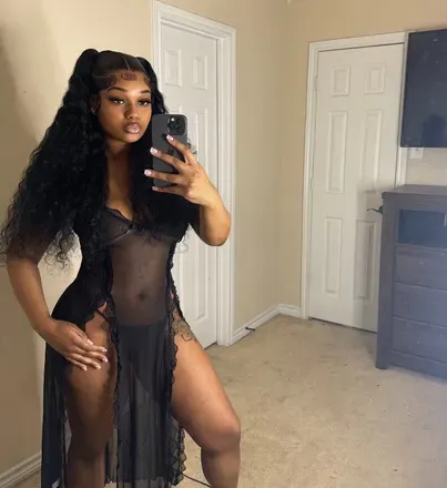OnlyFans account  vibewcece avatar 1