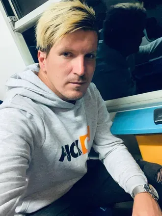 OnlyFans cuenta adriankovacs31 avatar 1