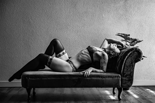 OnlyFans cuenta gigglesandwhispers header 2