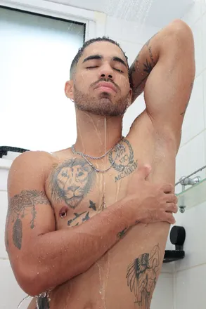 OnlyFans cuenta llyon header 2