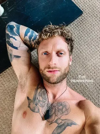 OnlyFans cuenta bradhanniston avatar 1