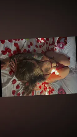 OnlyFans cuenta kyleeafterdark header 2