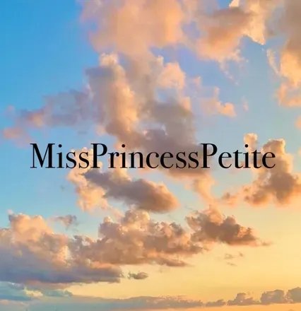 OnlyFans cuenta missprincesspetite header 2