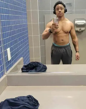 OnlyFans account  gusthemylfhunter header 2