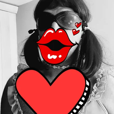 OnlyFans cuenta stephanietravesti header 2