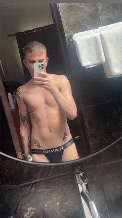 OnlyFans account  kameronrobert avatar 1