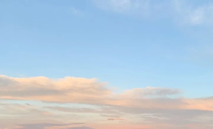 OnlyFans cuenta peacheznextdoor header 2