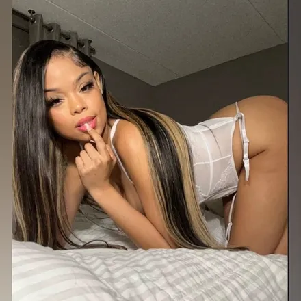 OnlyFans cuenta urfavforeign header 2