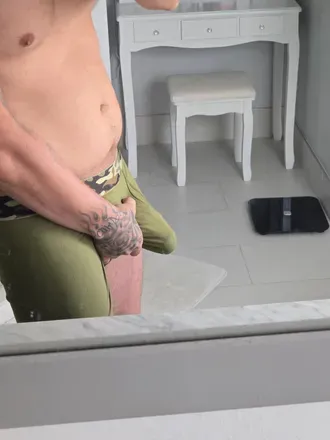 OnlyFans cuenta ronnieglide header 2