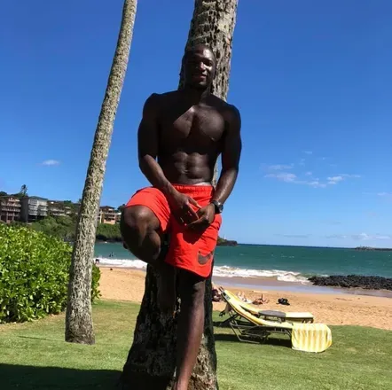 OnlyFans account  startswithb avatar 1