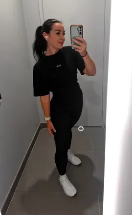 OnlyFans cuenta the_naughty_brunette avatar 1