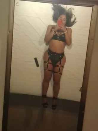 OnlyFans cuenta yizeltiti header 2