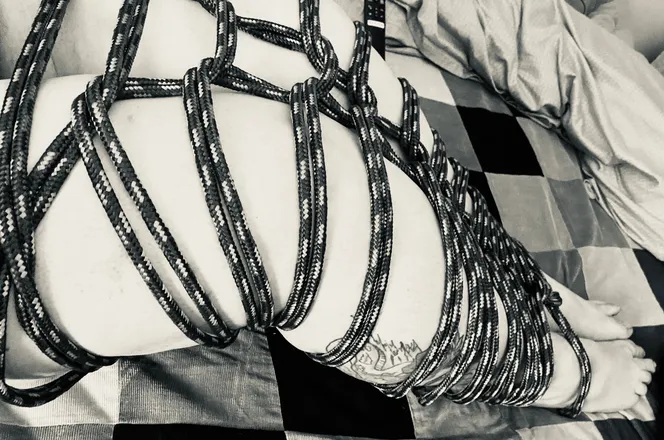 OnlyFans cuenta unhingedsquirrelxxx header 2