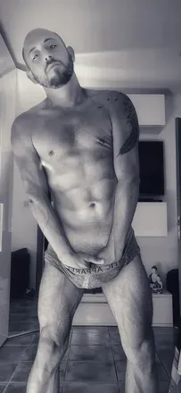 OnlyFans account  alphahunk avatar 1