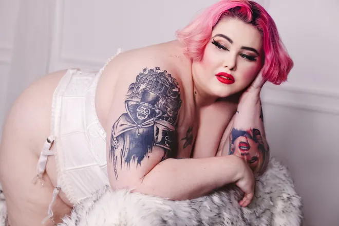 OnlyFans cuenta countessvalentine header 2
