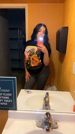 OnlyFans of yurbabygirlv