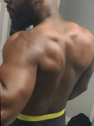 OnlyFans cuenta strapped_up_5 header 2