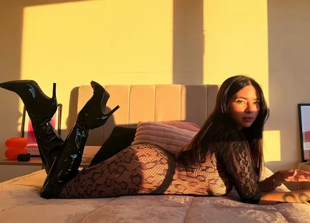OnlyFans cuenta dominantserena header 2