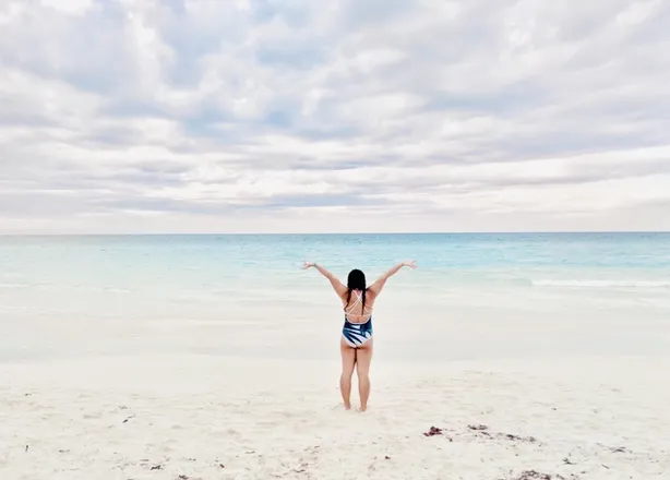 OnlyFans account  maybeitssummer header 2
