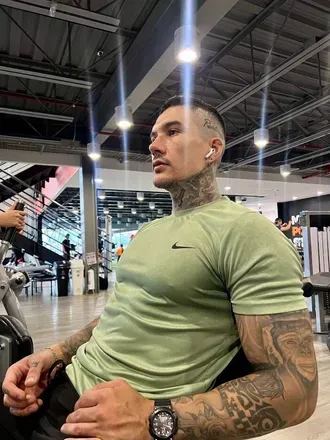 OnlyFans cuenta thomasbrand header 2