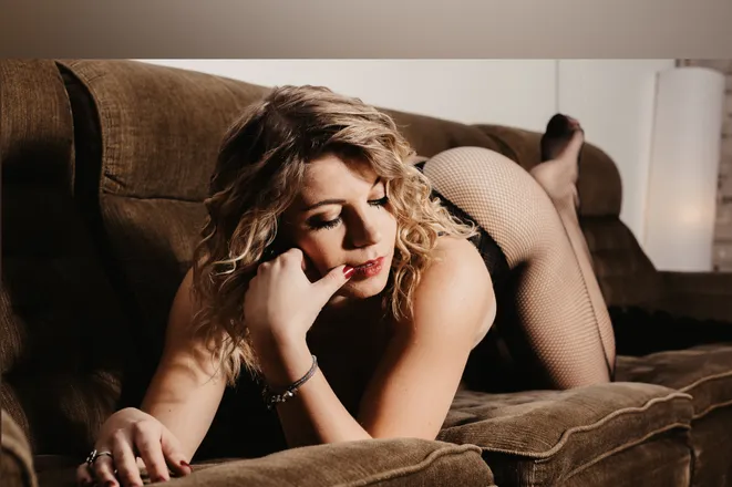 OnlyFans cuenta chloealmondx header 2