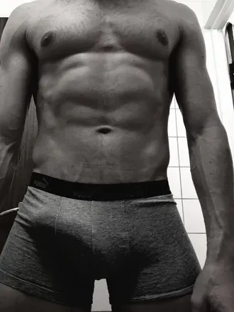 OnlyFans cuenta u69940198 avatar 1