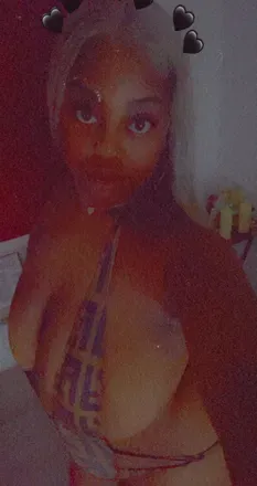 OnlyFans account  diamondthecamgirl avatar 1
