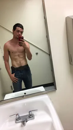 OnlyFans cuenta alexkorthaus22 header 2