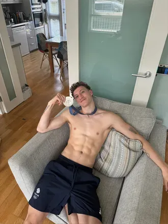 OnlyFans cuenta u319384589 header 2