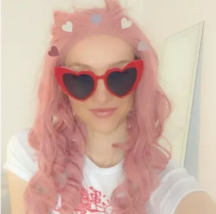 OnlyFans account  skategirlnora avatar 1