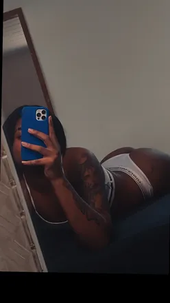 OnlyFans account  moreenox header 2