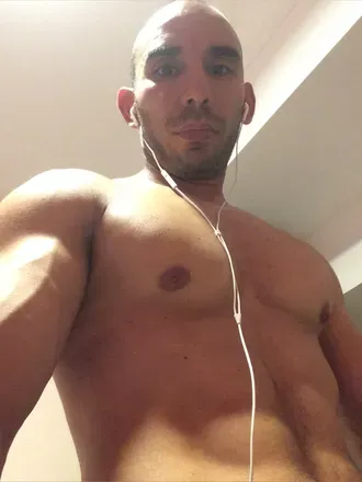 OnlyFans account  rossihellys avatar 1