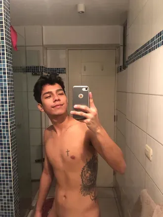OnlyFans cuenta larik7400 avatar 1