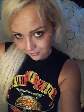 OnlyFans cuenta greeneyesqueen header 2