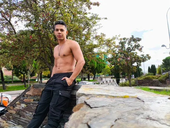 OnlyFans account  alejando_montalban avatar 1