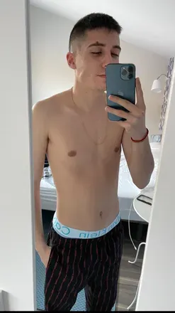 OnlyFans cuenta adelcid header 2
