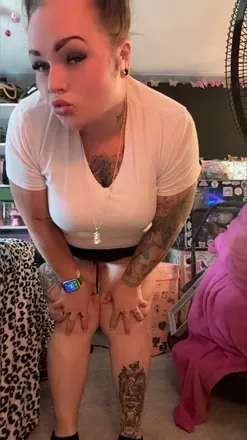 OnlyFans cuenta tattedsoutherngal header 2