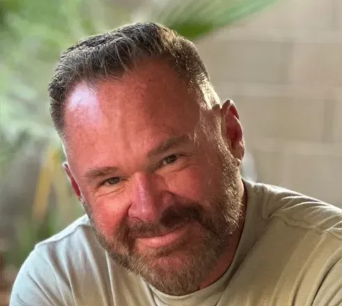 OnlyFans account  buzzaziani avatar 1