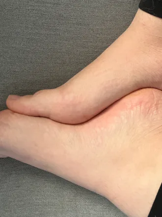 OnlyFans cuenta krookedtoes header 2