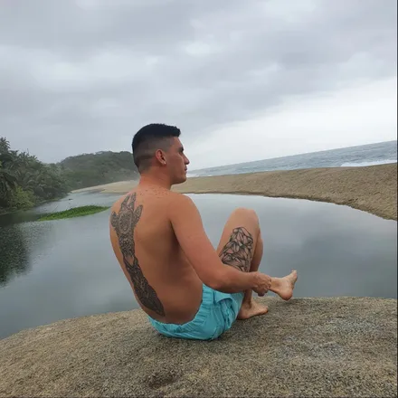 OnlyFans cuenta vernazajosh header 2