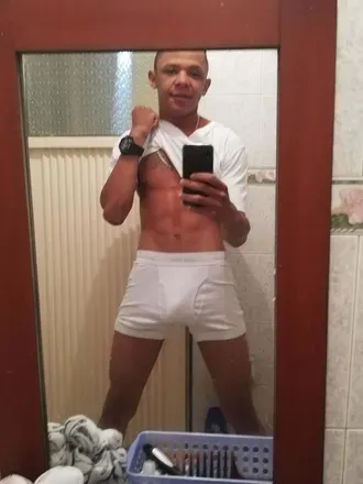 OnlyFans cuenta ricardo_jhon header 2