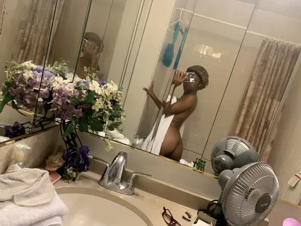 OnlyFans cuenta freakshug header 2