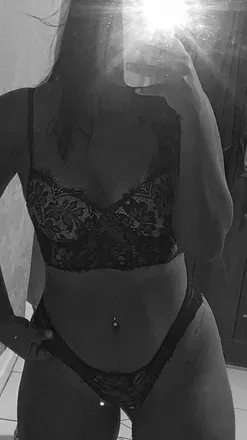 OnlyFans cuenta mia2203 avatar 1