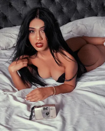 OnlyFans account  doris615 header 2