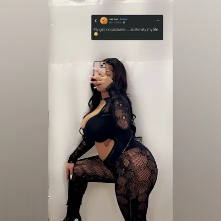 OnlyFans cuenta therealkyra header 2