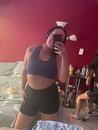 OnlyFans cuenta kyliebbby00100 header 2