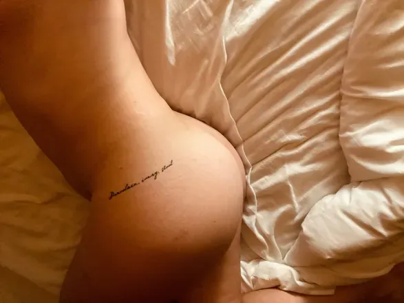 OnlyFans cuenta clara_sweet header 2