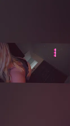 OnlyFans account  ittybittybooty0429 header 2